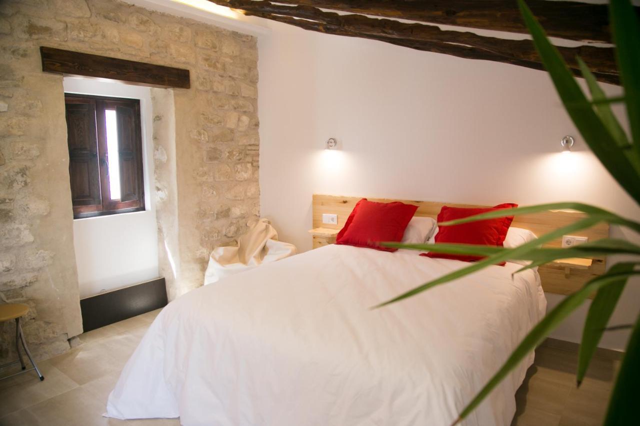 Turisticos La Casa Vieja Aparthotel Sabiote